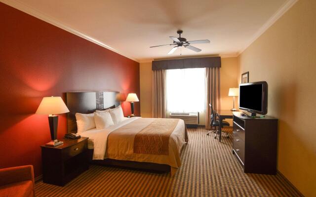 Comfort Inn & Suites Fort Worth - Fossil Creek