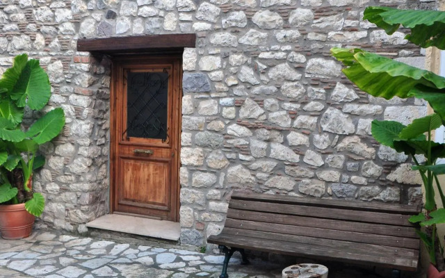 Limni Stone Apartments