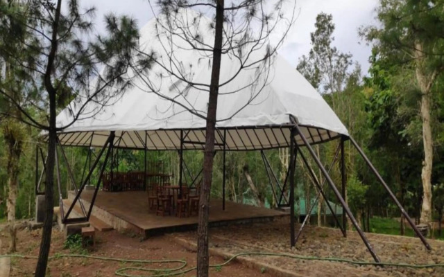 Bukit Lintang Sewu Glamping by ZUZU