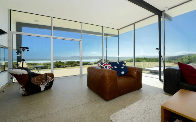 Cloudy Bay Beach House