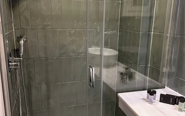 Belle Athenes - Luxury Rooms at Monastiraki Railway Station
