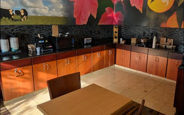 SureStay by Best Western Mount Pleasant Racine