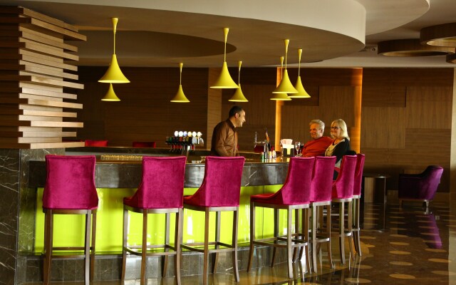 Sunmelia Beach Resort Hotel & Spa