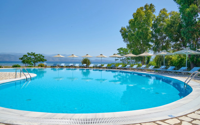 Chrismos Luxury Suites and Studios