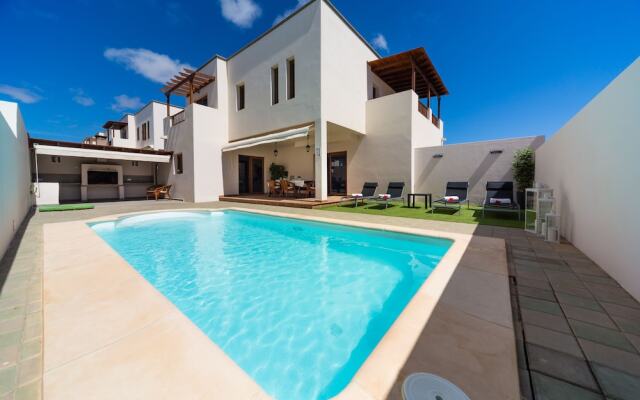 Lighthouse Villa - Private Pool -