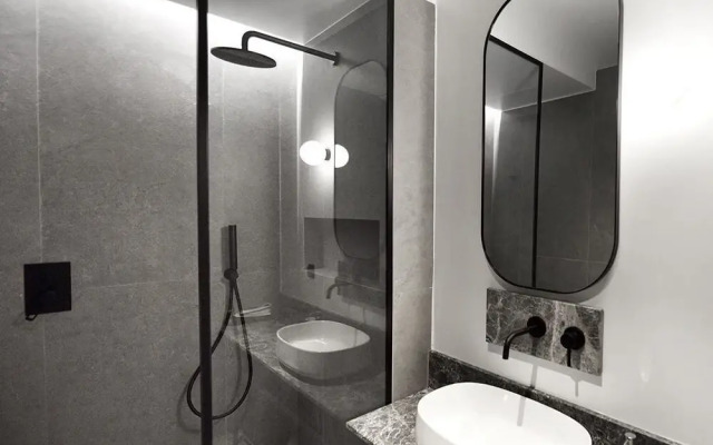 Roomore Apartments