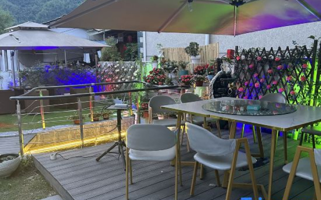 Moon Bay Nanfeng Zhiyi Homestay