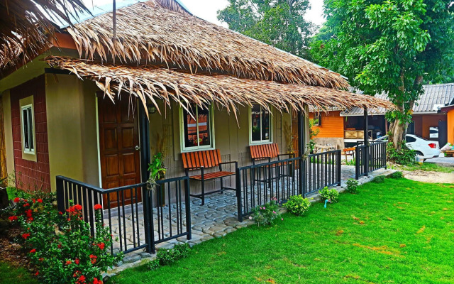 Lanta Smile Resort @Longbeach