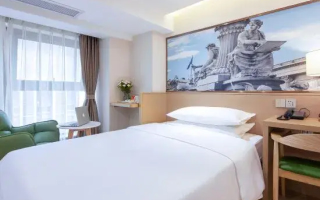 Vienna 3 Best Hotel (Chongqing Jiangbei Airport Sunac Central Plaza)