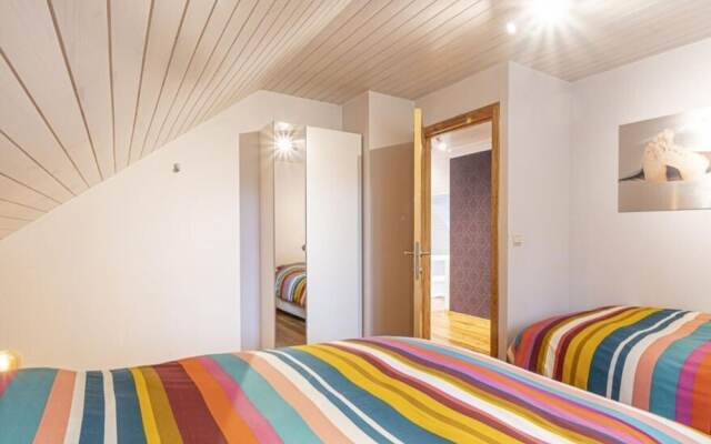 Quiet Villa with Hot Tub & Sauna