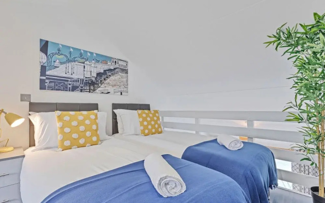 On the Water 3 with Free Parking | By My Getaways