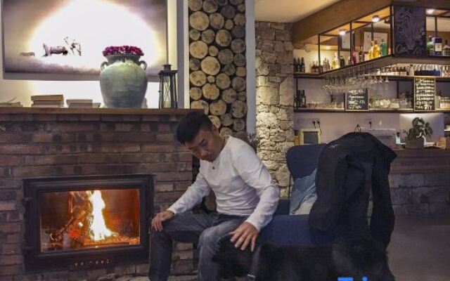 Wangfenglin Fengxi Banshan Inn