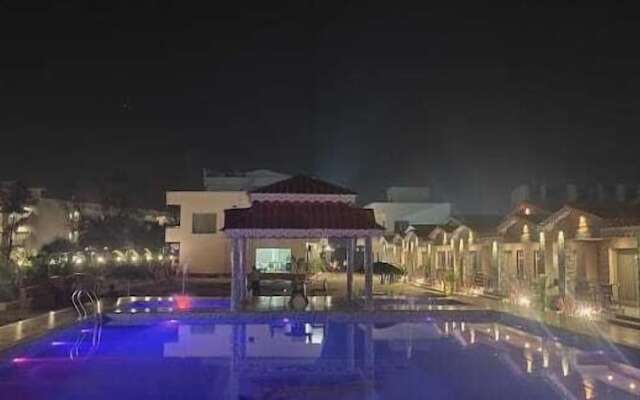 Llyods Beach Resort