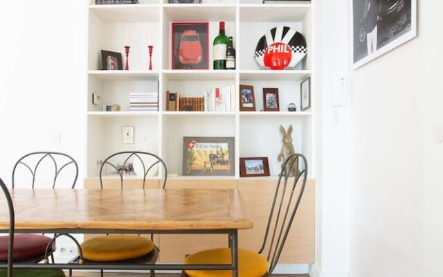 Sophisticated Home close to the Museums