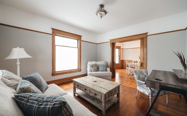 4BDR Broomhead Farmhouse Main House