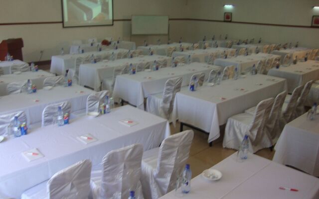 Riverside Hotel and Conference Centre