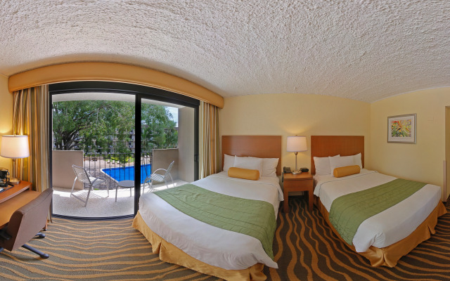 Irazu Hotel & Studios