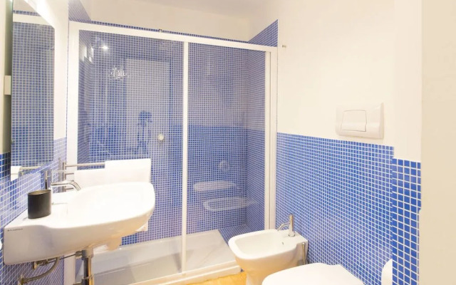 Charming Apartment in the City Center by Wonderful Italy