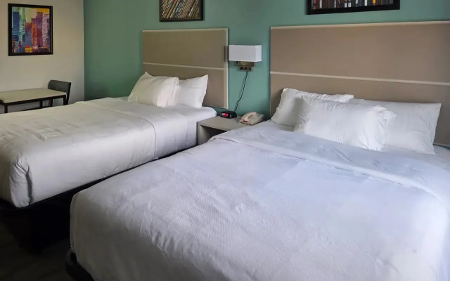 MainStay Suites LeClaire - Quad Cities