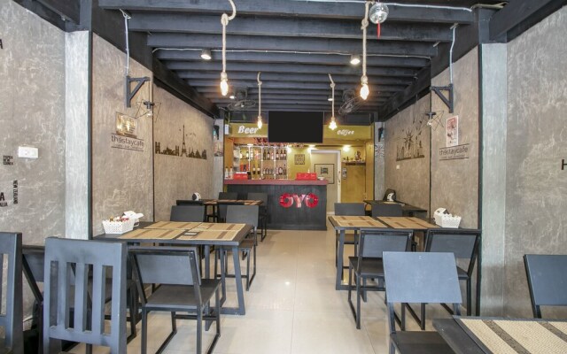 OYO 1158 Thestaycafe Hostel