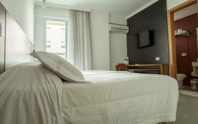 Atlântico Golden Apart Hotel