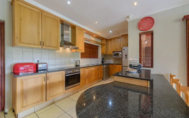 San Lameer Villa Rentals 10431