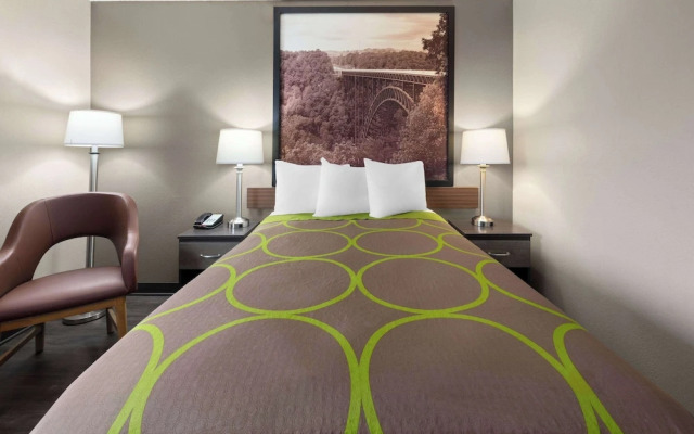 Super 8 by Wyndham Summersville/New River National Park