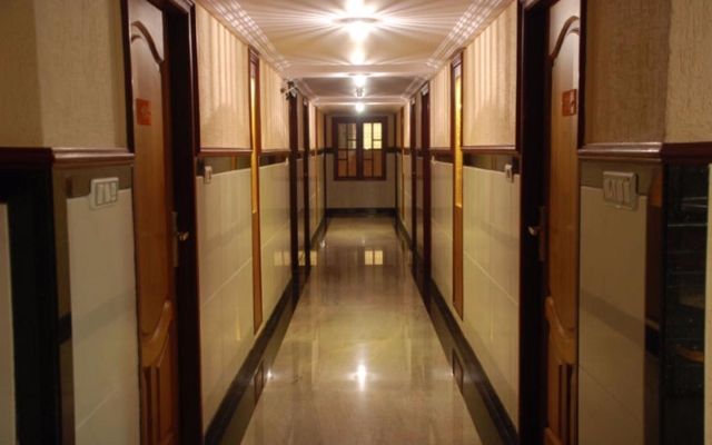 Golden Metro Hotel