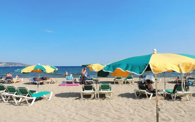 Apartment in Empuriabrava Near Beach