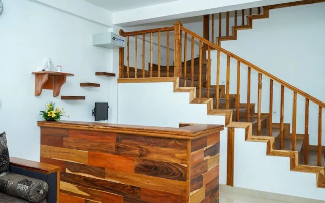 OYO 521 Kandy Grand Ocacia