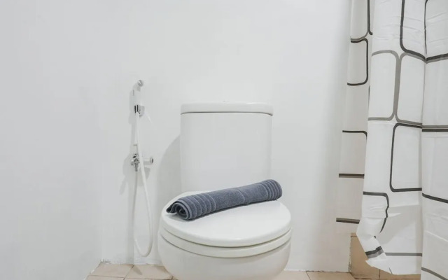 Relax And Comfy Studio At Sahid Metropolitan Apartment