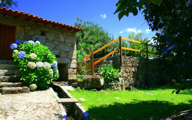 Rural style house located at the center of Caldelas village