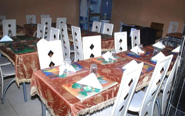 Emglo Suites