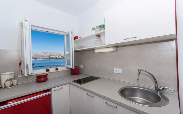 Duga - Beachfront & Seaview - A2