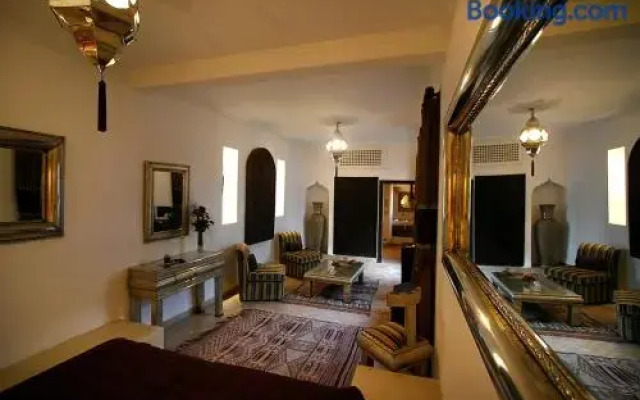 Riad Assakina