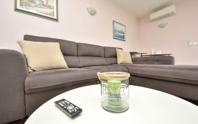 Apartmani Ana Vir