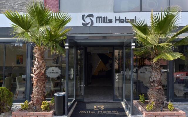 Mills Hotel