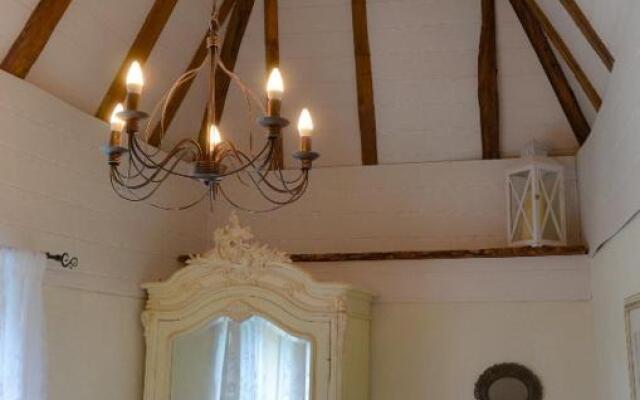 17th C French Pigeonaire - magical romantic couples retreat