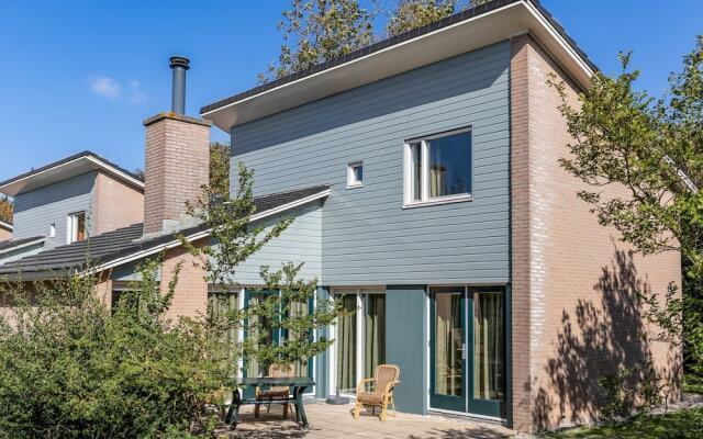 Comfortable Chalet With two Bathrooms Near the Beach