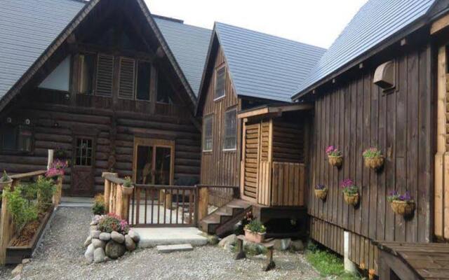 Cottage Log House Goo