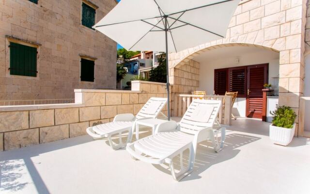 Hope - 30m to the sea & Seaview - A2