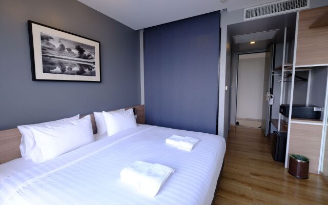 R Photo Hotel