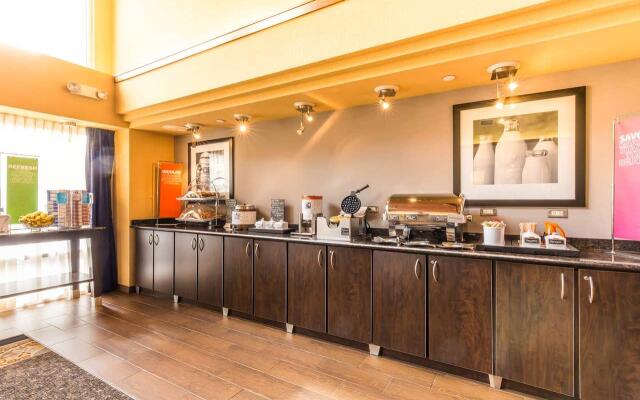Hampton Inn & Suites Chicago/Hoffman Estates