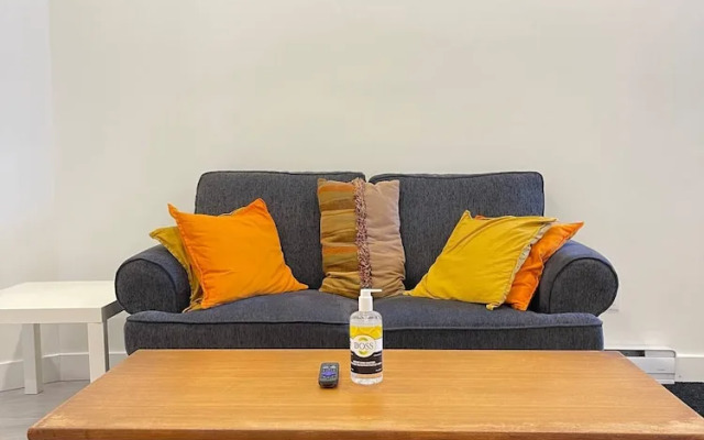 Spacious Apartment - M M C Tourista