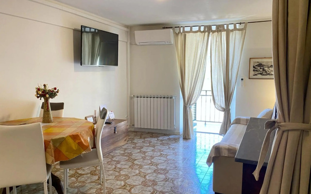 “Ivory house”with sea view