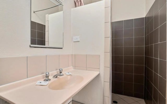 Hotel Tropiq