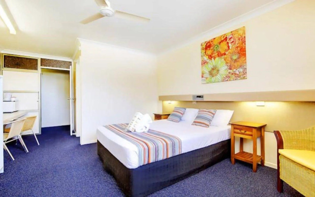 Raintree Motel
