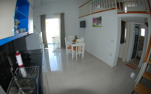 Crown Deluxe Apartments