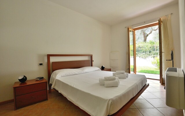 Apartment Fabiola With Pool Lake View