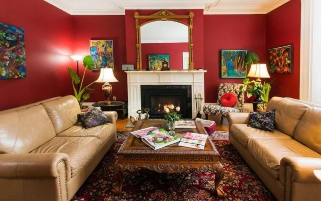 Historic Lyons House